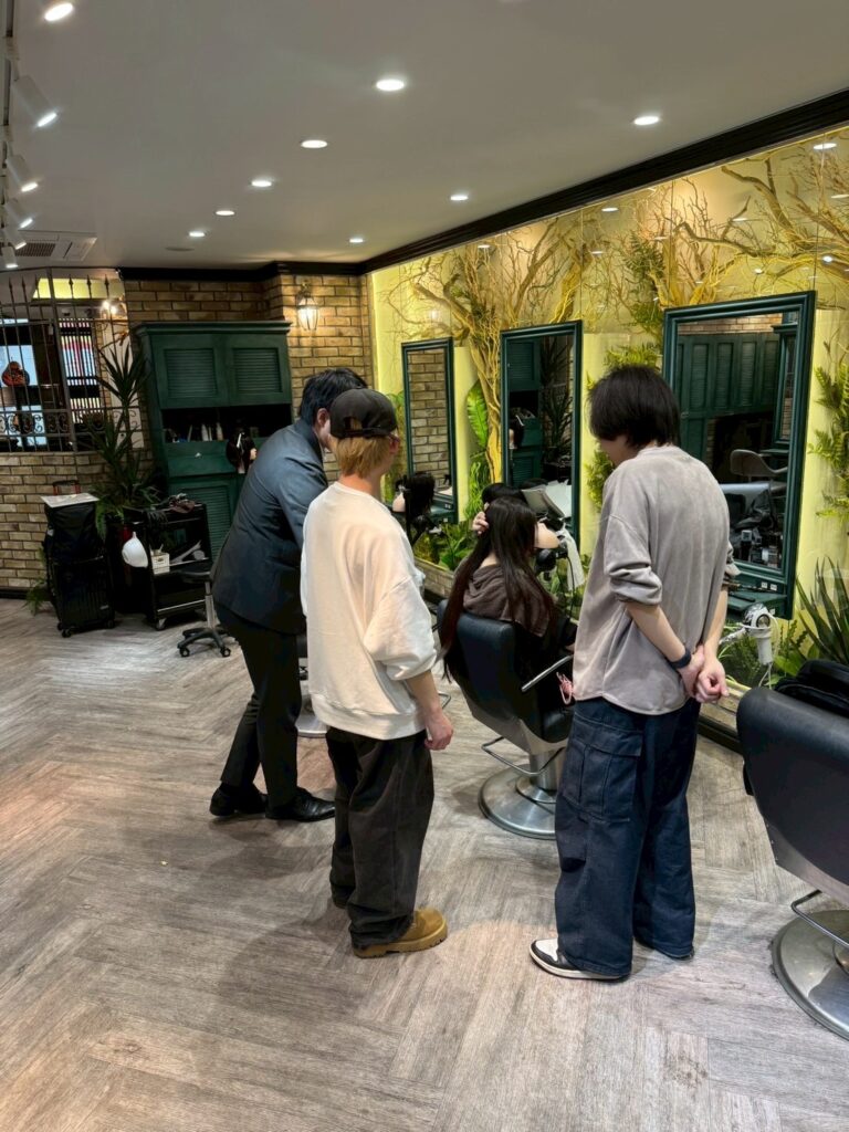 美容師　アシスタント　練習時間